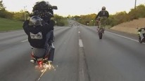 2014 Suzuki Hayabusa Stunts on Highway