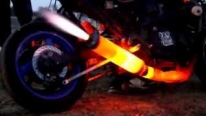 FIRE THROWING Motorcycle Exhaust like F1 Formula car