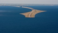 This INSANE Looking Bridge Turns Into a Tunnel and Connects Denmark and Sweden