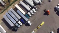 How to Play Tetris with Trailers: Coolest Truck Drivers Backs the Huge Trailer Perfectly