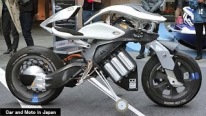 Yamaha MOTOROiD: New Generation Motorcycle that Interacts with the Rider