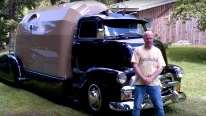 Russ Moen's 1954 Chevy Cabover with Natural Lines