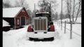 Peterbilt 359 With A Detroit Diesel 8V71 Cold start In The Snow
