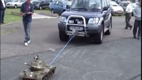 WOW!!! Model Tank Pulls Jeep