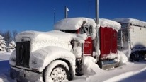 Peterbilt 379 Cold Start In The Snow Storm!