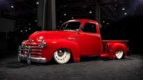 This Is How to Build 1949 Slammed Patina Bagged Chevrolet Pickup Time-Lapse