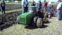 1/8 Scale John Deere Tractor Works Like a Beast